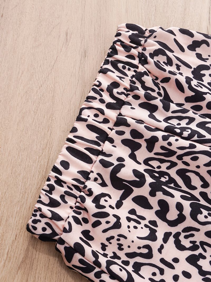 Langærmet Drenge Sweatshirt Og Matchende Bukser Med Leopardprint